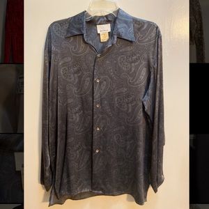 Never worn! Paisley patterns. A pleasant grey.